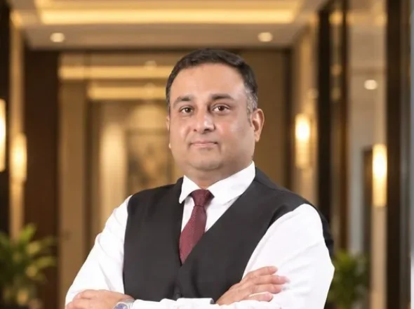 Global Cover Story: Adv. Javed Pashu Sayyed: From Corporate Boardrooms to the Courtroom